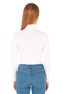 CAMISETA BEA. Refina Tu Estilo, Proyecta Tu Esencia.