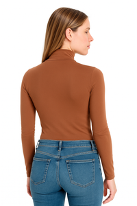 CAMISETA BEA. Refina Tu Estilo, Proyecta Tu Esencia.