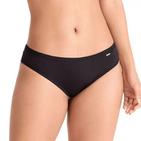 Brasilera con Encaje Posterior REF 103338