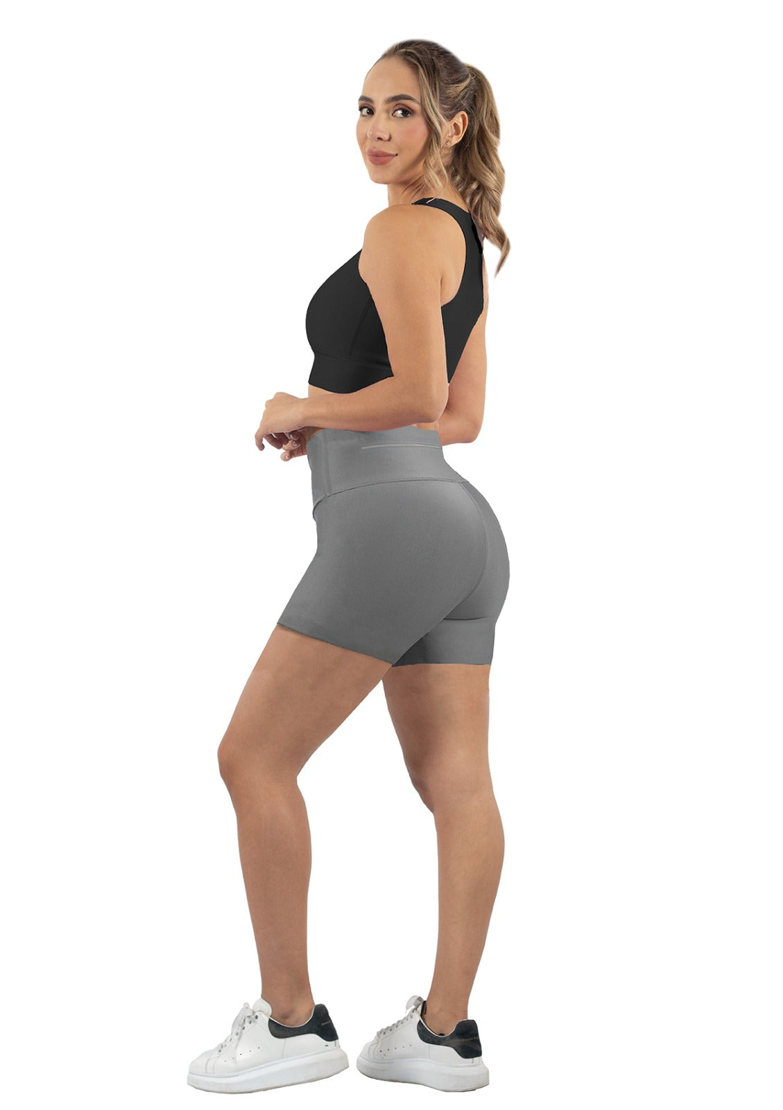 Short Deportivo con Bolsillo Posterior en Cintura Media REF 7136